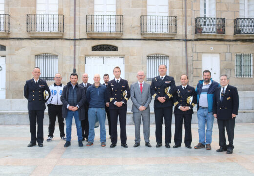 A delegación en Galicia da Real Liga Naval Española promove en Laxe unha conferencia sobre a Unidade de Buceo de Ferrol
